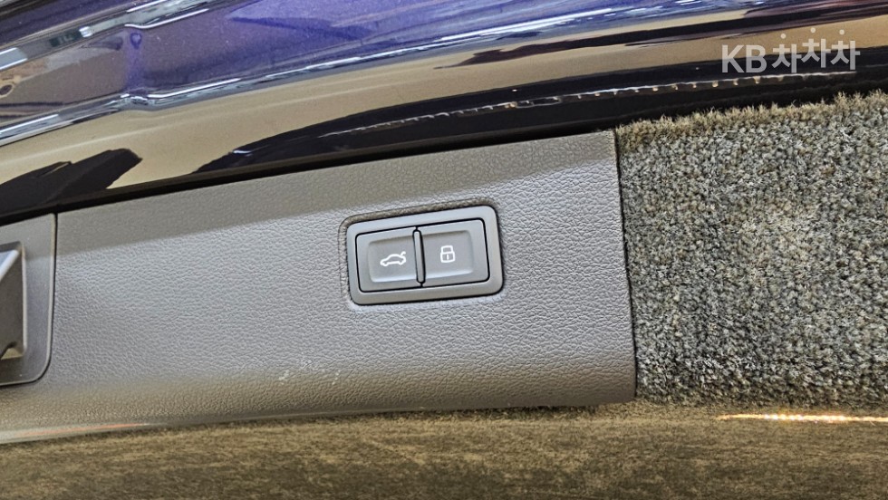 2021 - bentley bentayga
