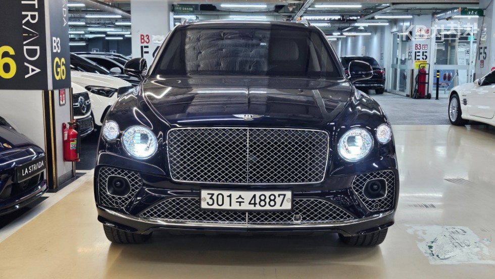 2021 - bentley bentayga