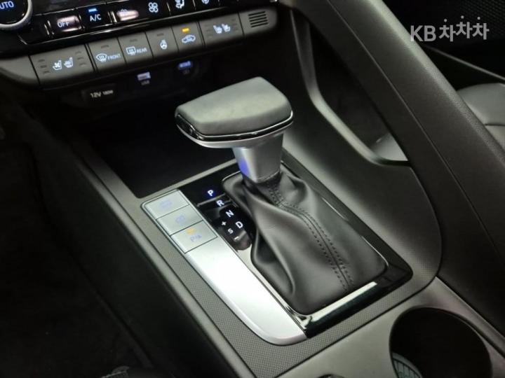 Hyundai Avante 1.6 Gasoline Modern - фото 8