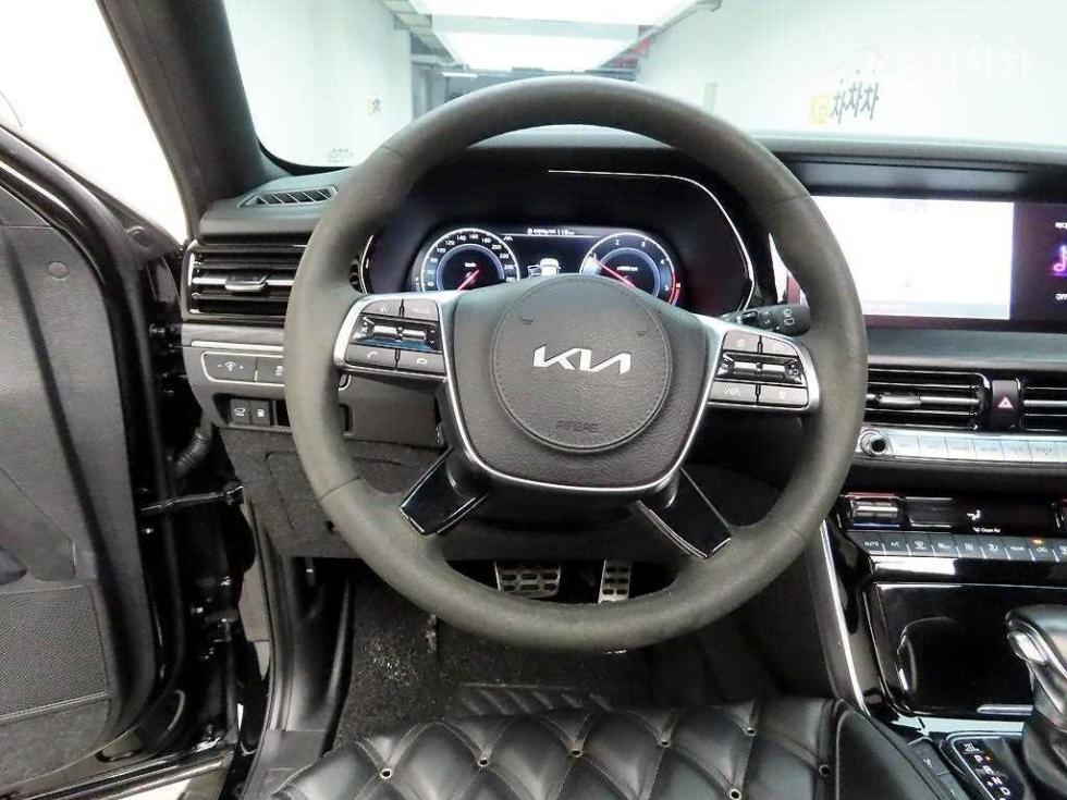 2022 - kia mohave