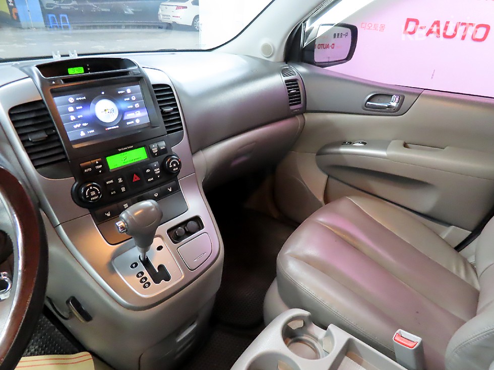 2012 - kia carnival