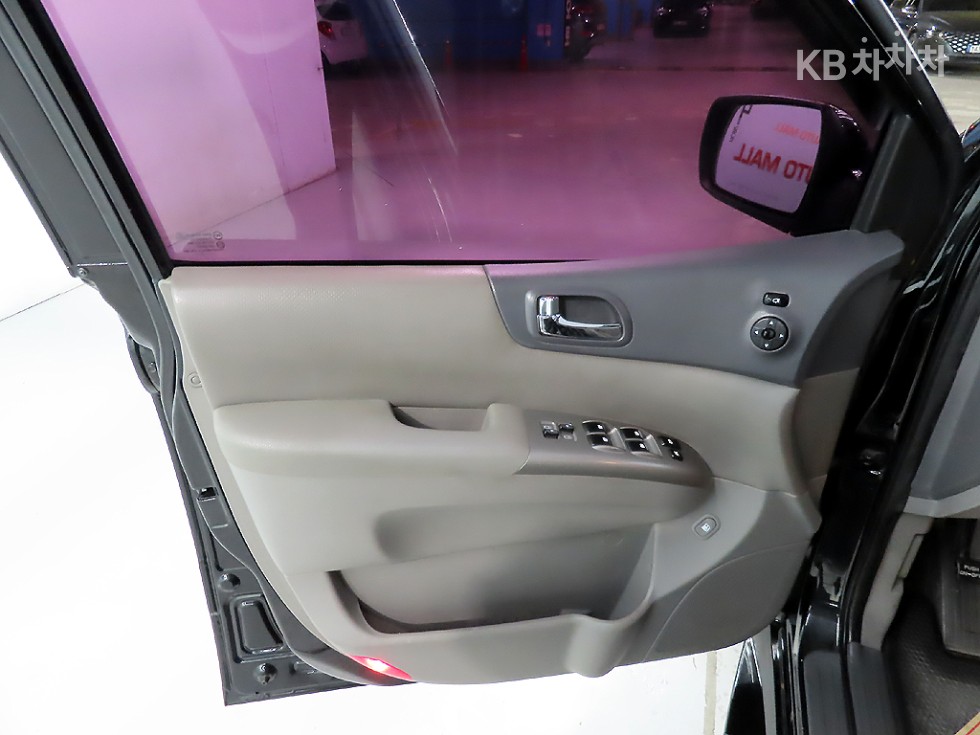 2012 - kia carnival