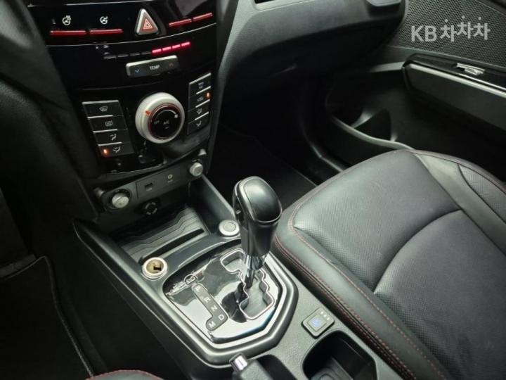 KG Mobility (Ssangyong) Tivoli Air Gasoline 2WD IX 9