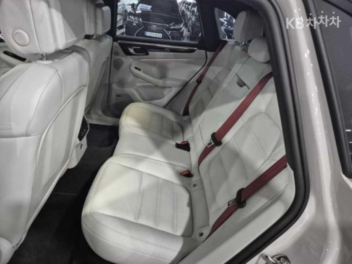 Porsche Macan 2.9 GTS 7