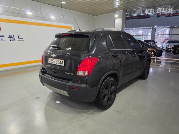 Chevrolet Trax 1.4 Perfect Black 6
