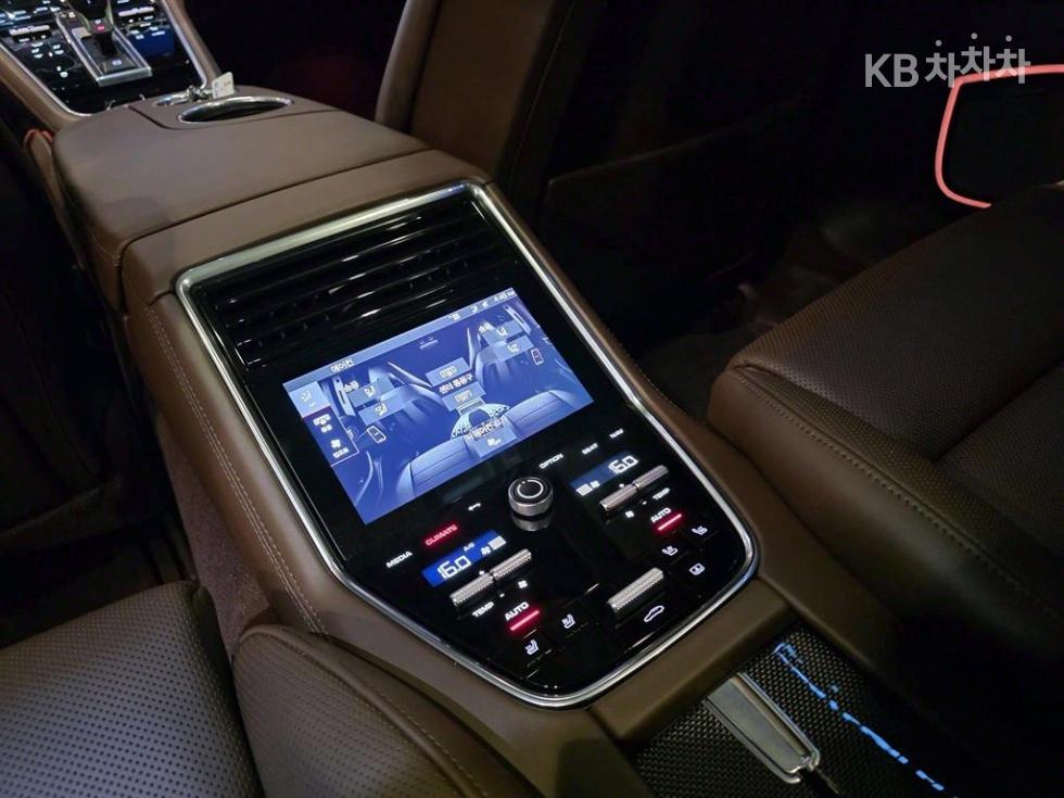 Porsche Panamera — miniaturë 10