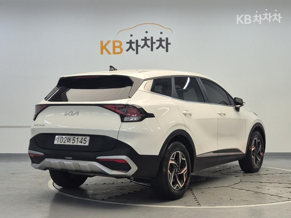 2022 - kia sportage