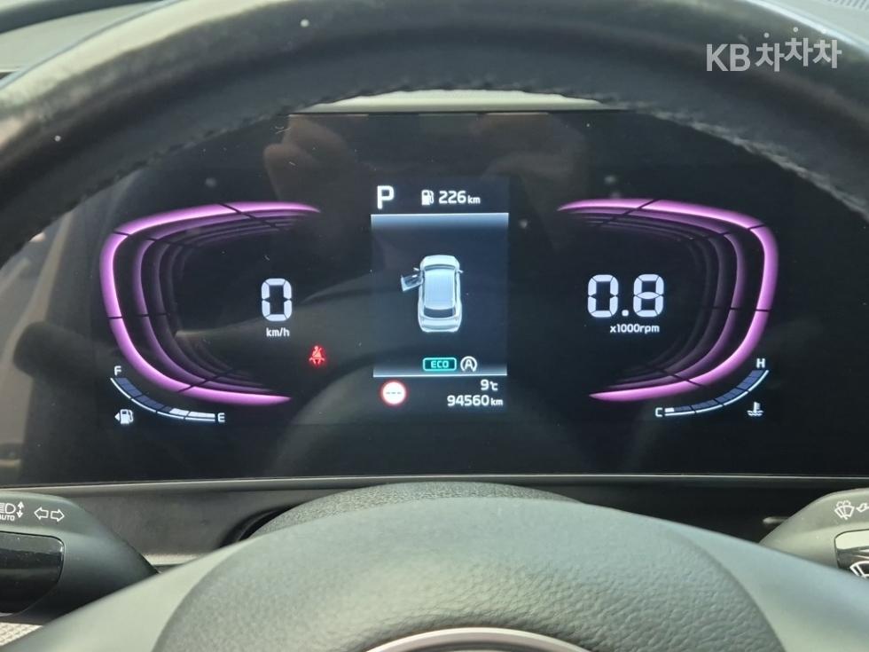 2022 - kia sportage