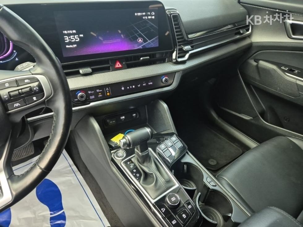 2022 - kia sportage