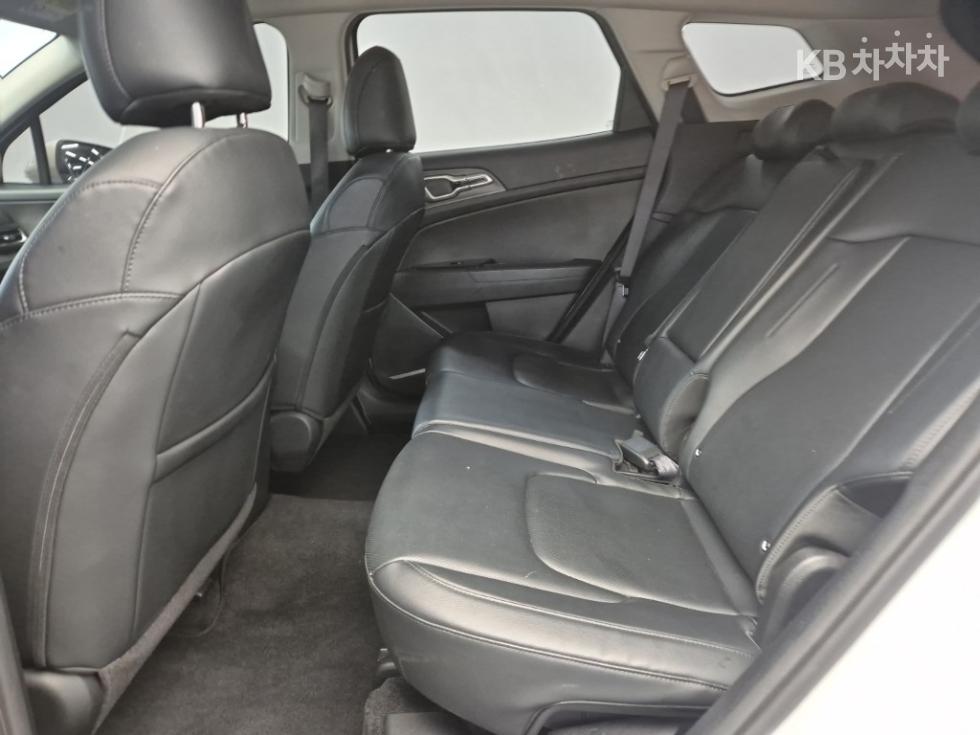 2022 - kia sportage