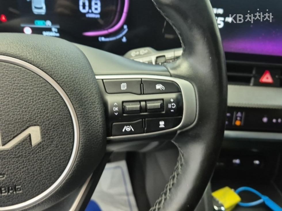2022 - kia sportage