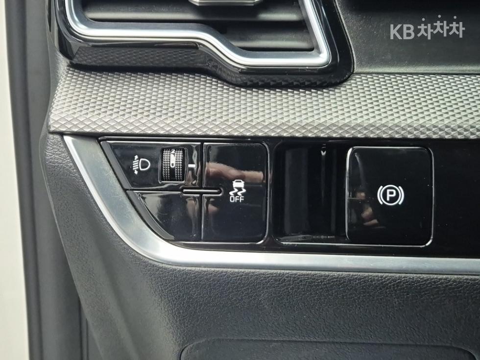 2022 - kia sportage