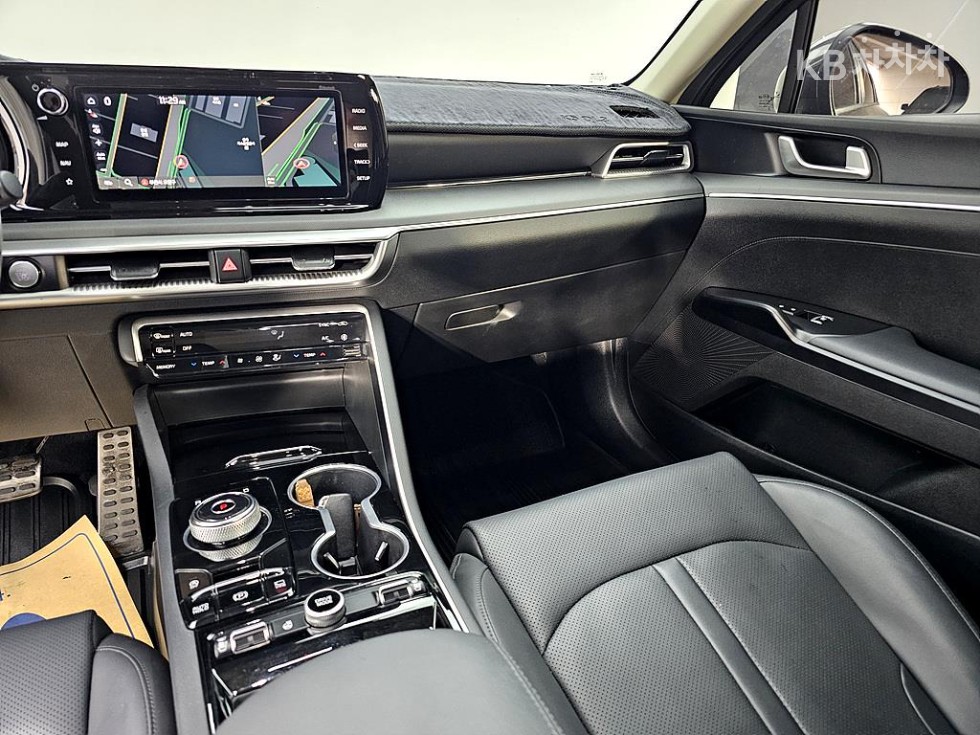 2021 - kia k5