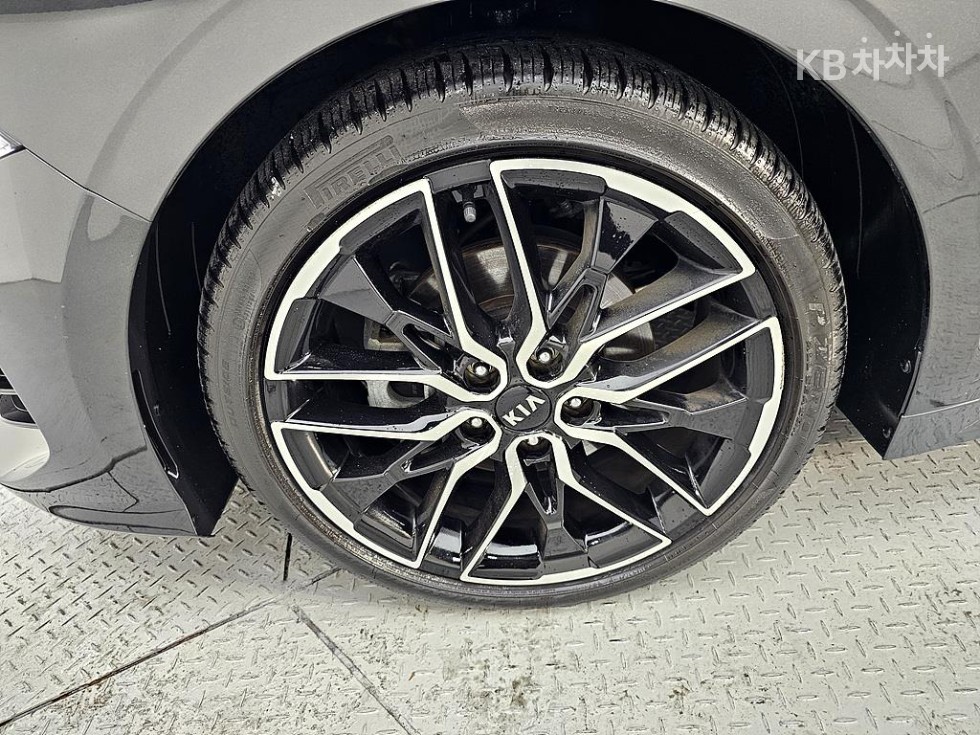 2021 - kia k5