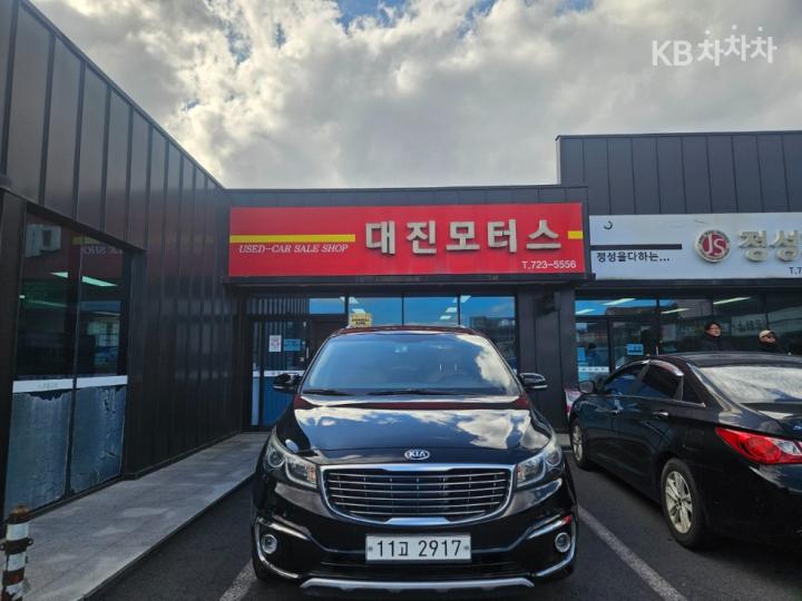 Kia Carnival 2.2 Diesel Prestige 3