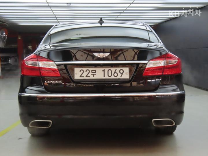 Hyundai Genesis BH330 MODERN Special 5