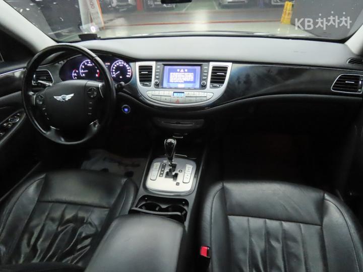 Hyundai Genesis BH330 MODERN Special 6