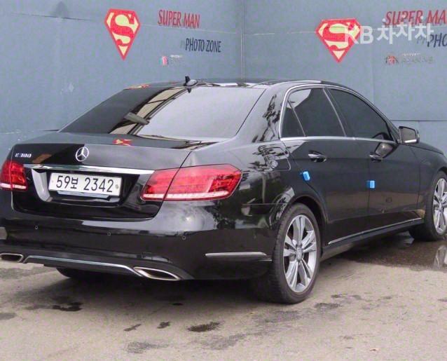 Mercedes-Benz E-Class New E300 Avantgarde W212 2009-2013 5