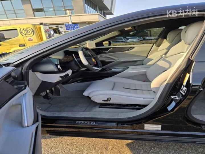 Ferrari Purosangue 6.5 V12 Basic - фото 7