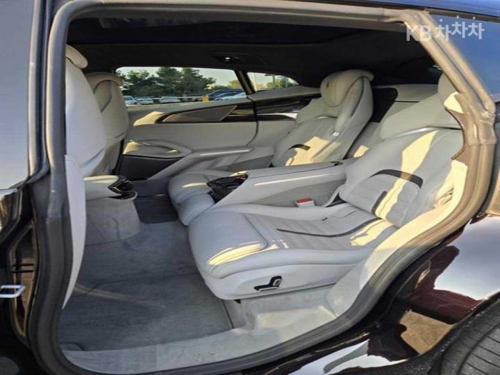 Ferrari Purosangue 6.5 V12 Basic - фото 11