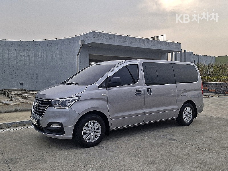 Hyundai Grand Starex