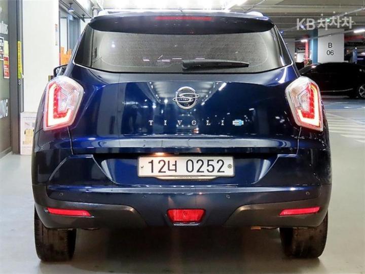 KG Mobility (Ssangyong) Tivoli Diesel LX Base Type 6