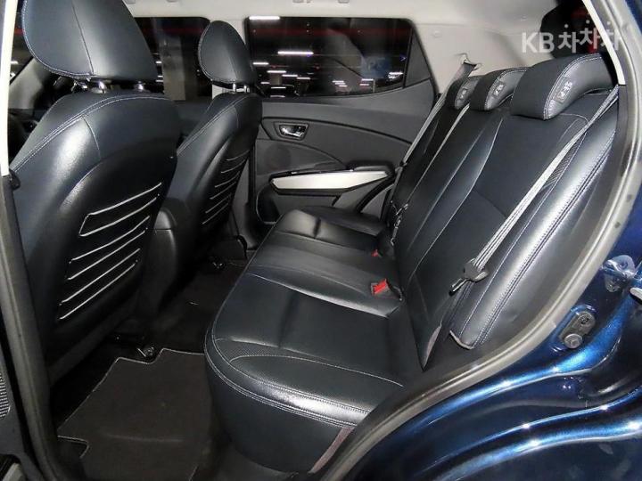 KG Mobility (Ssangyong) Tivoli Diesel LX Base Type 8