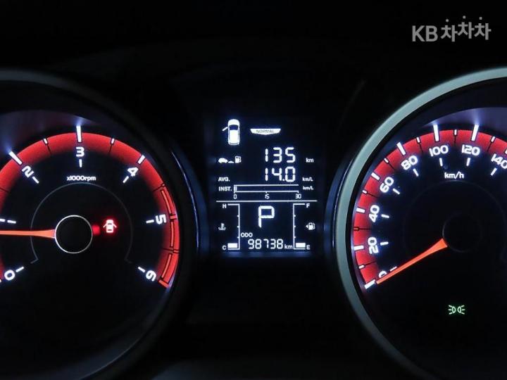 KG Mobility (Ssangyong) Tivoli Diesel LX Base Type 10