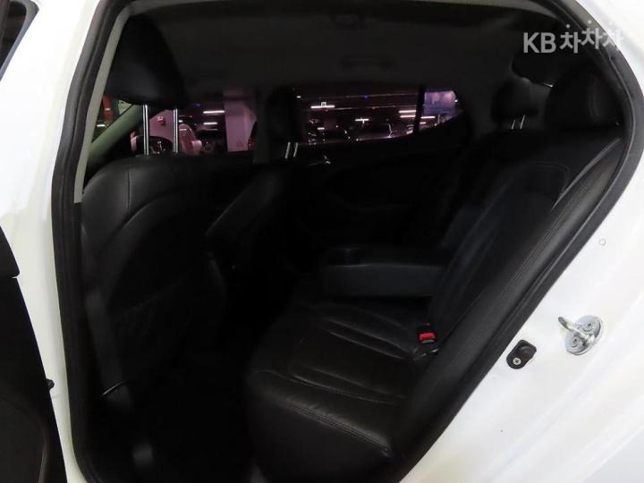 Kia K5 Hybrid Noblesse 8