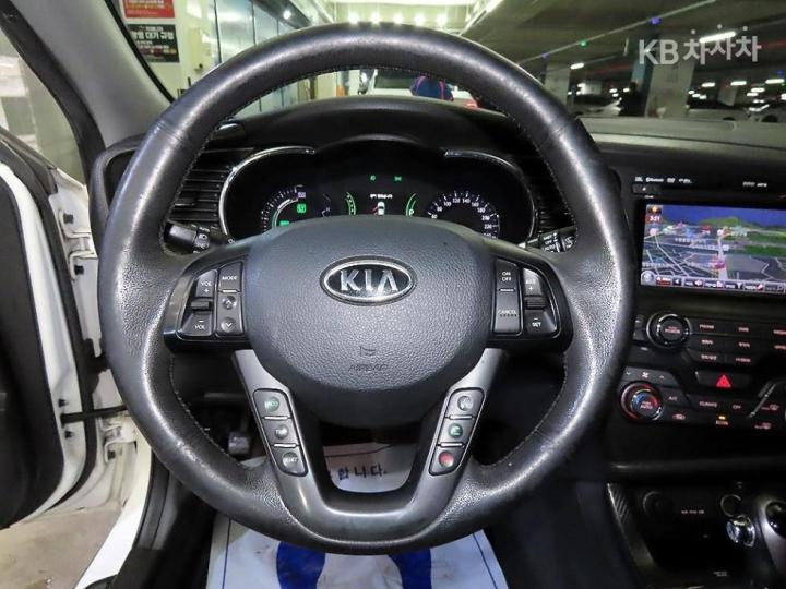 Kia K5 Hybrid Noblesse 9