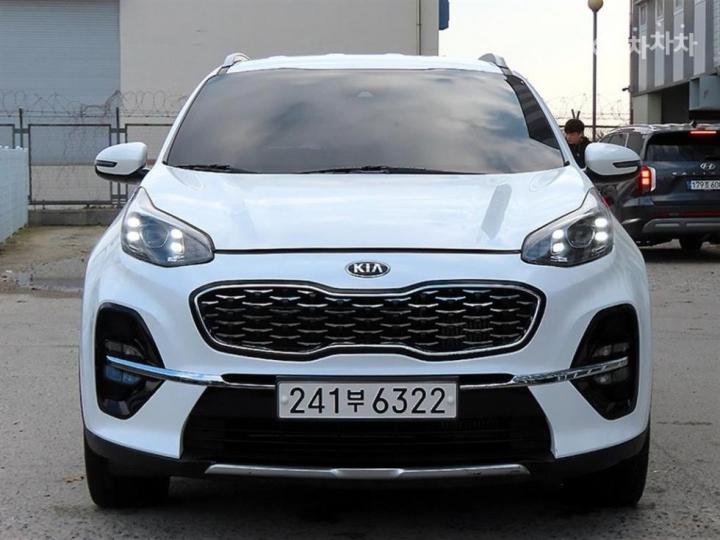 Kia Sportage The Bold 2.0 Diesel 2WD Prestige 2