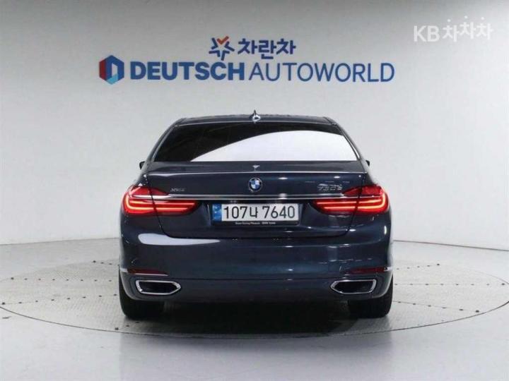 BMW 7 Series G11 730d xDrive Base Type 5