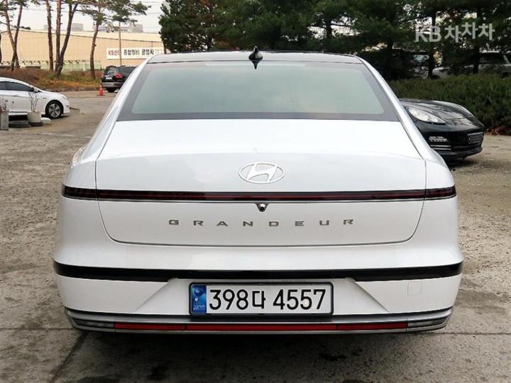 Hyundai Grandeur The 3.5 LPG Premium 5