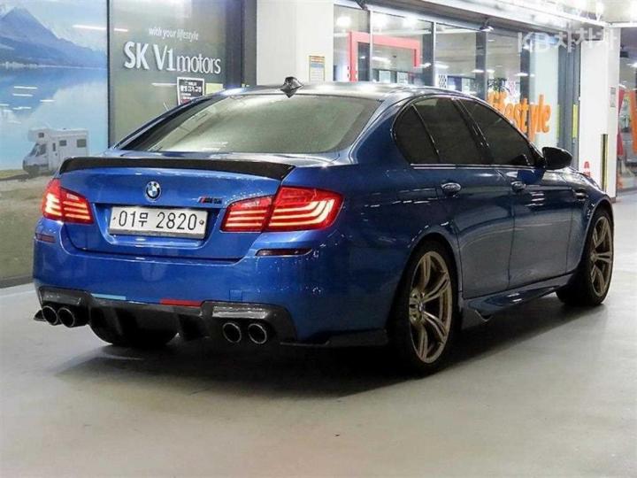 BMW M5 M Series Sedan F10 6