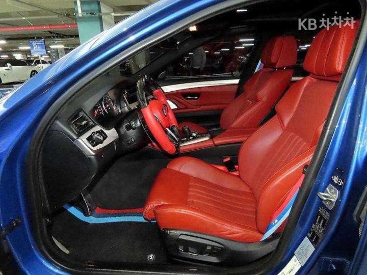 BMW M5 M Series Sedan F10 8