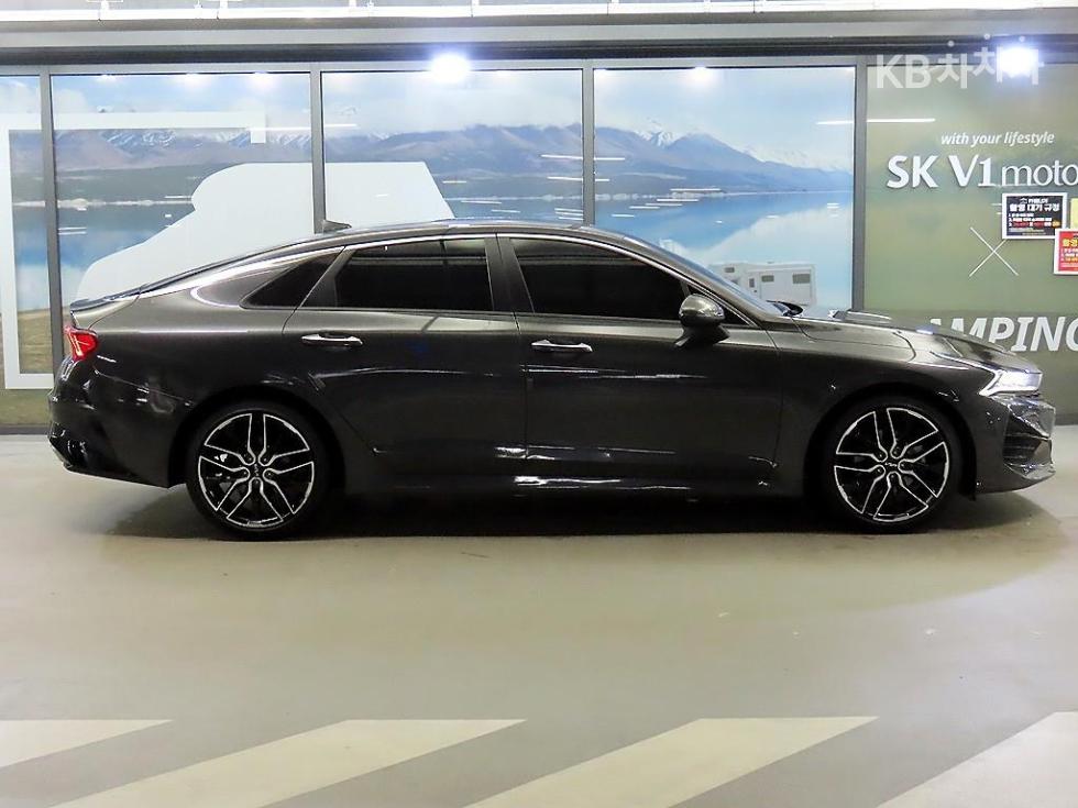 2022 - kia k5