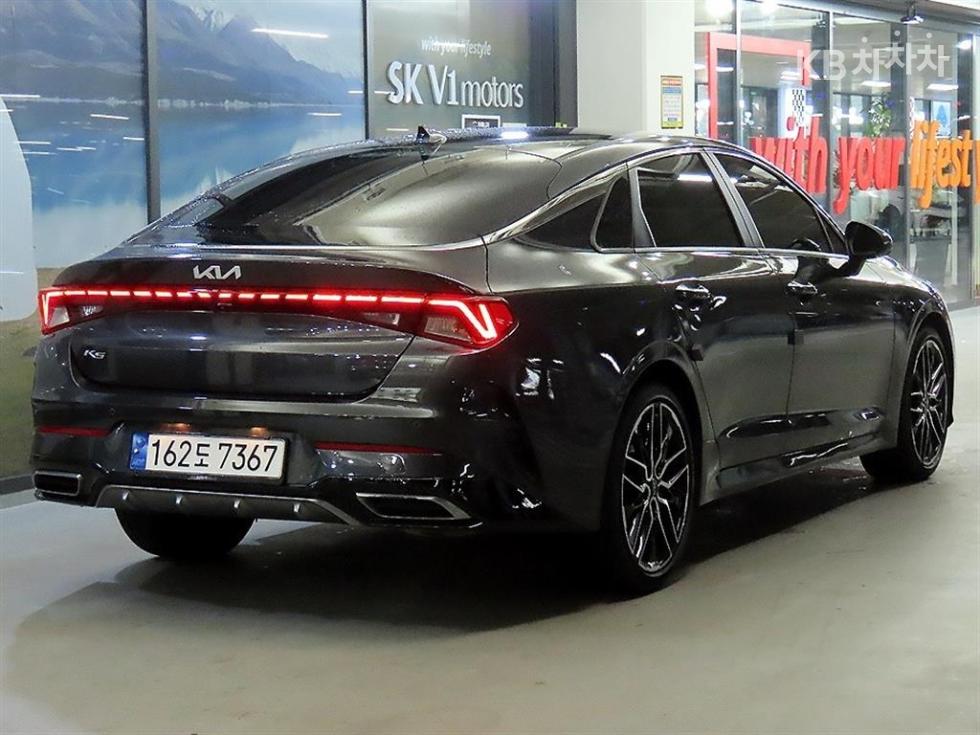 2022 - kia k5