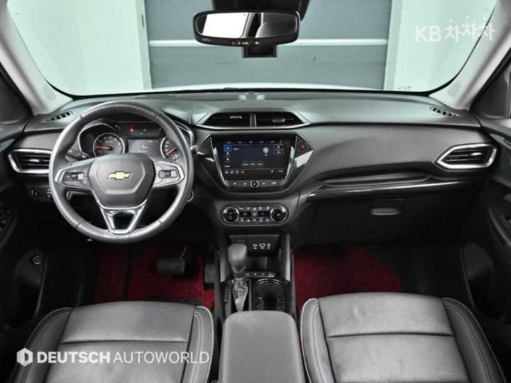 Chevrolet Trailblazer 1.35 Gasoline 2WD Premier 8