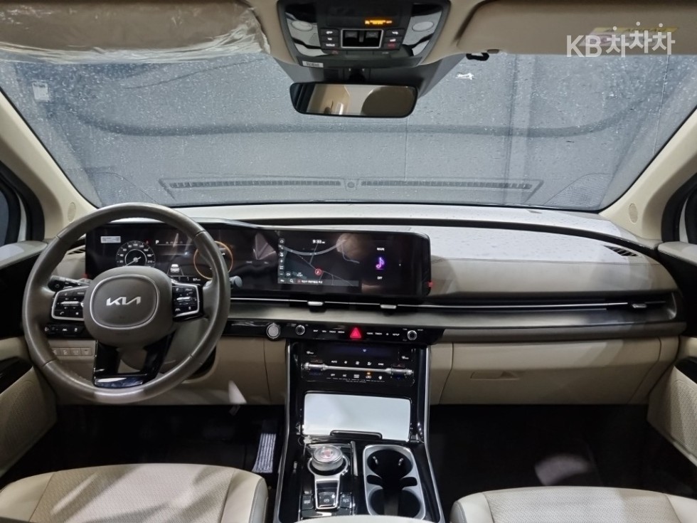 2022 - kia carnival
