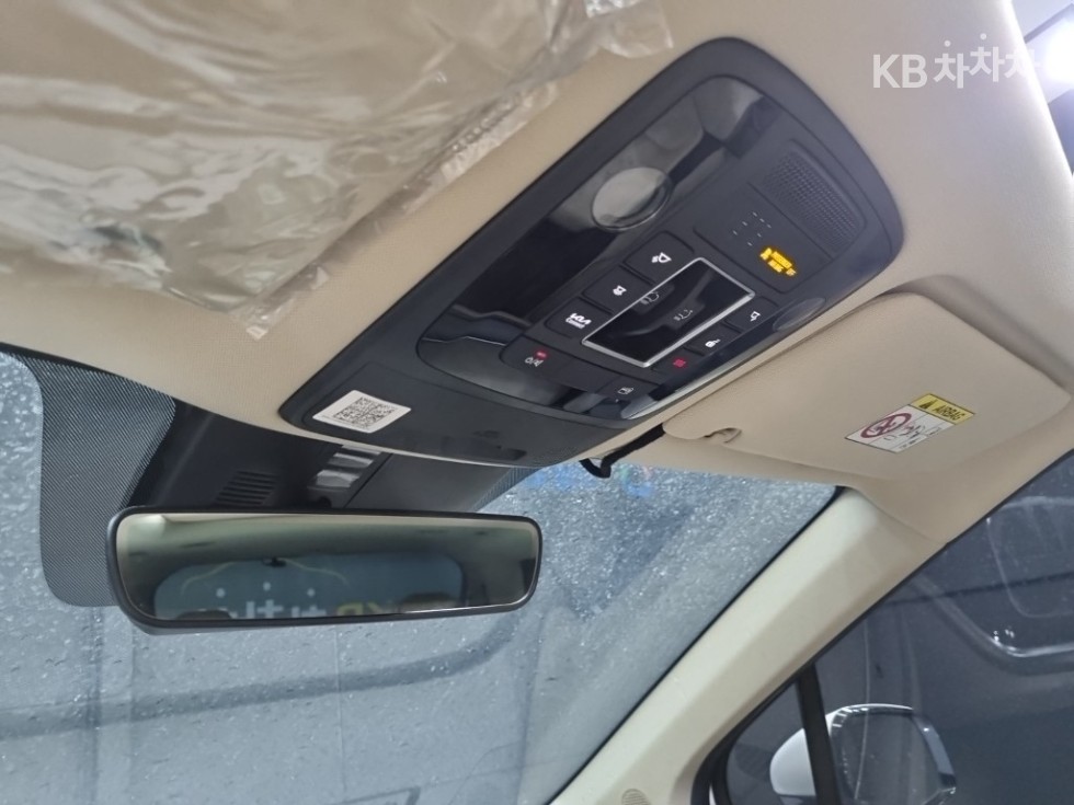 2022 - kia carnival
