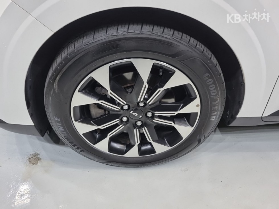 2022 - kia carnival