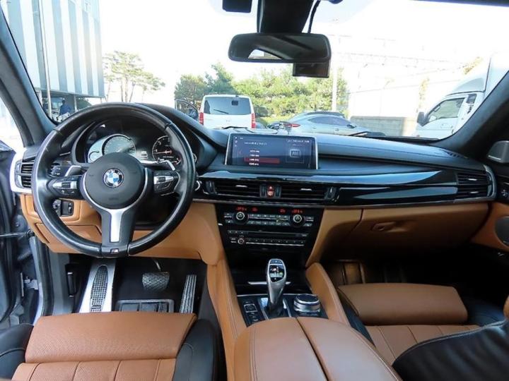 BMW X6 F16 M50d 8
