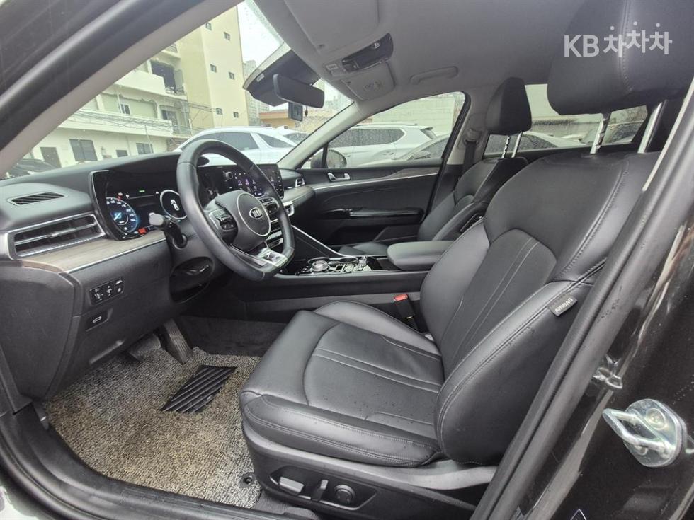 2021 - kia k5