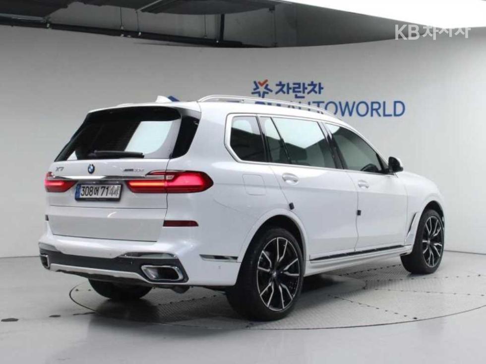 BMW X7 — miniaturë 2