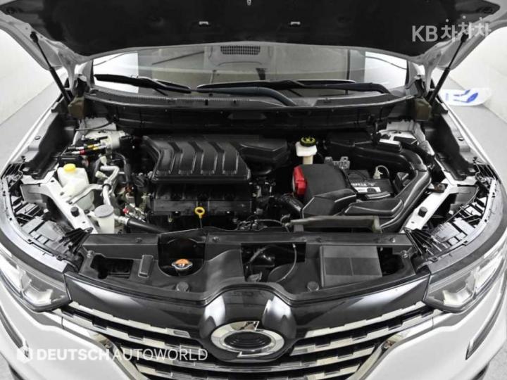 Renault QM6 2.0 LPe 2WD LE 7