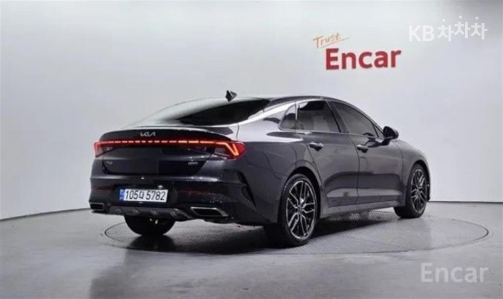 2022 - kia k5