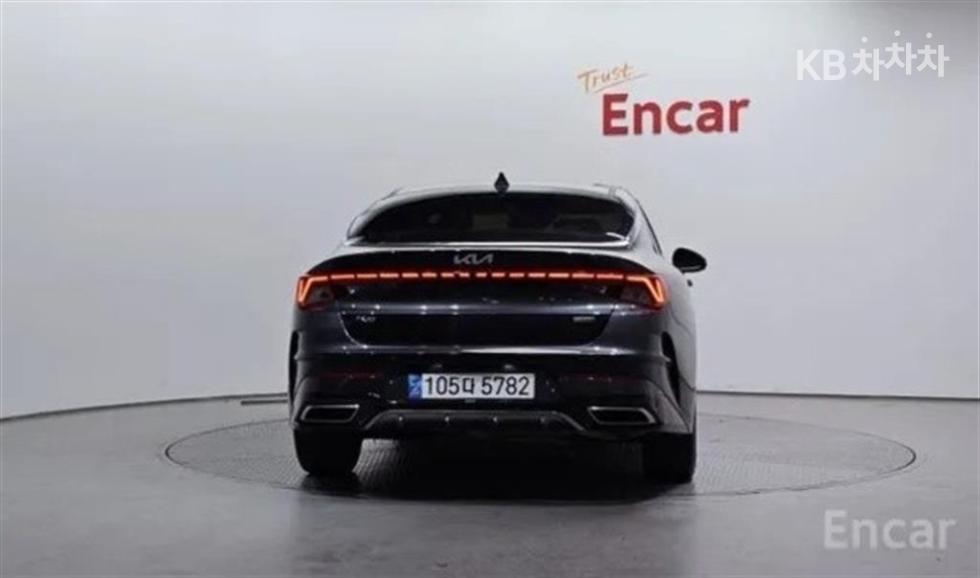 2022 - kia k5