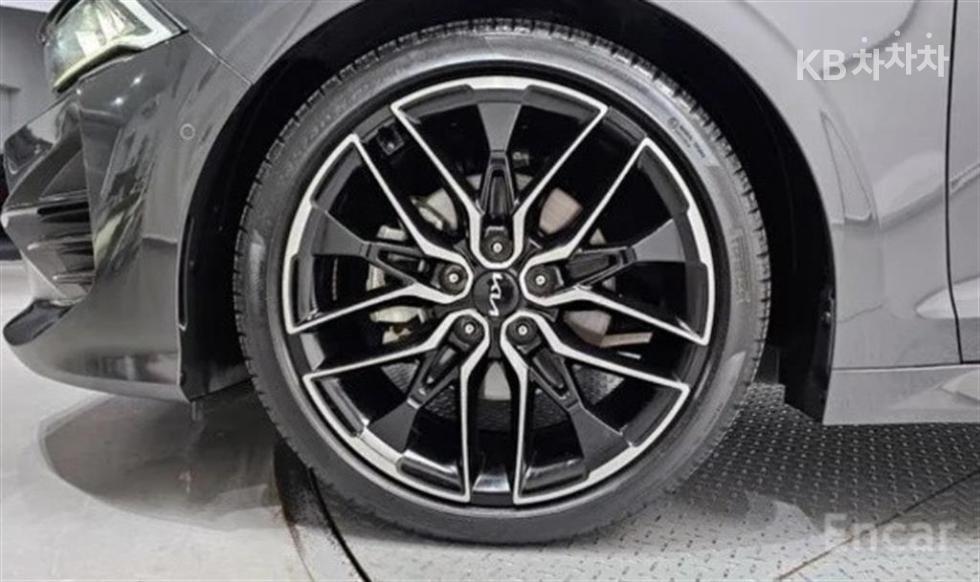 2022 - kia k5
