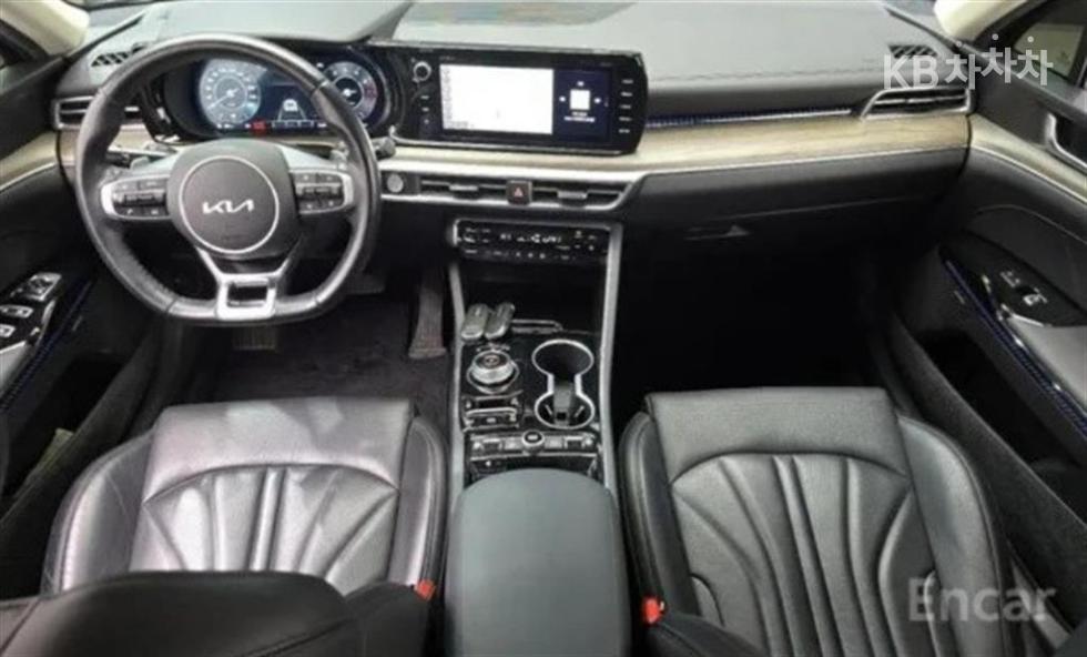 2022 - kia k5