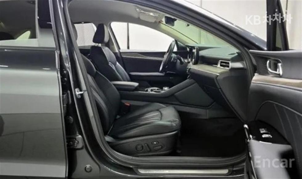2022 - kia k5